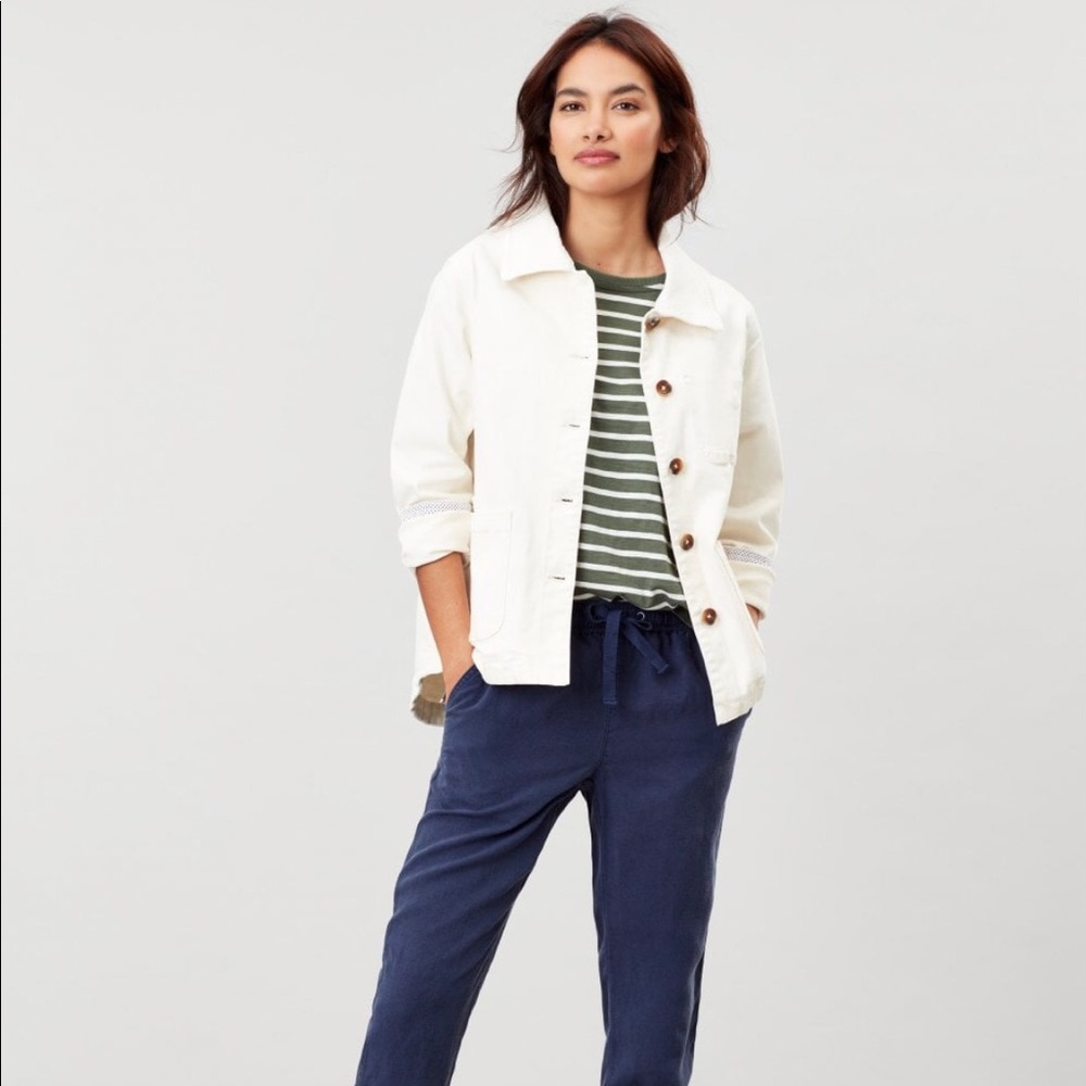 Joules Alice Women’s Curved Hem Denim Jacket Ivory button down. Sz 2 will fit 4